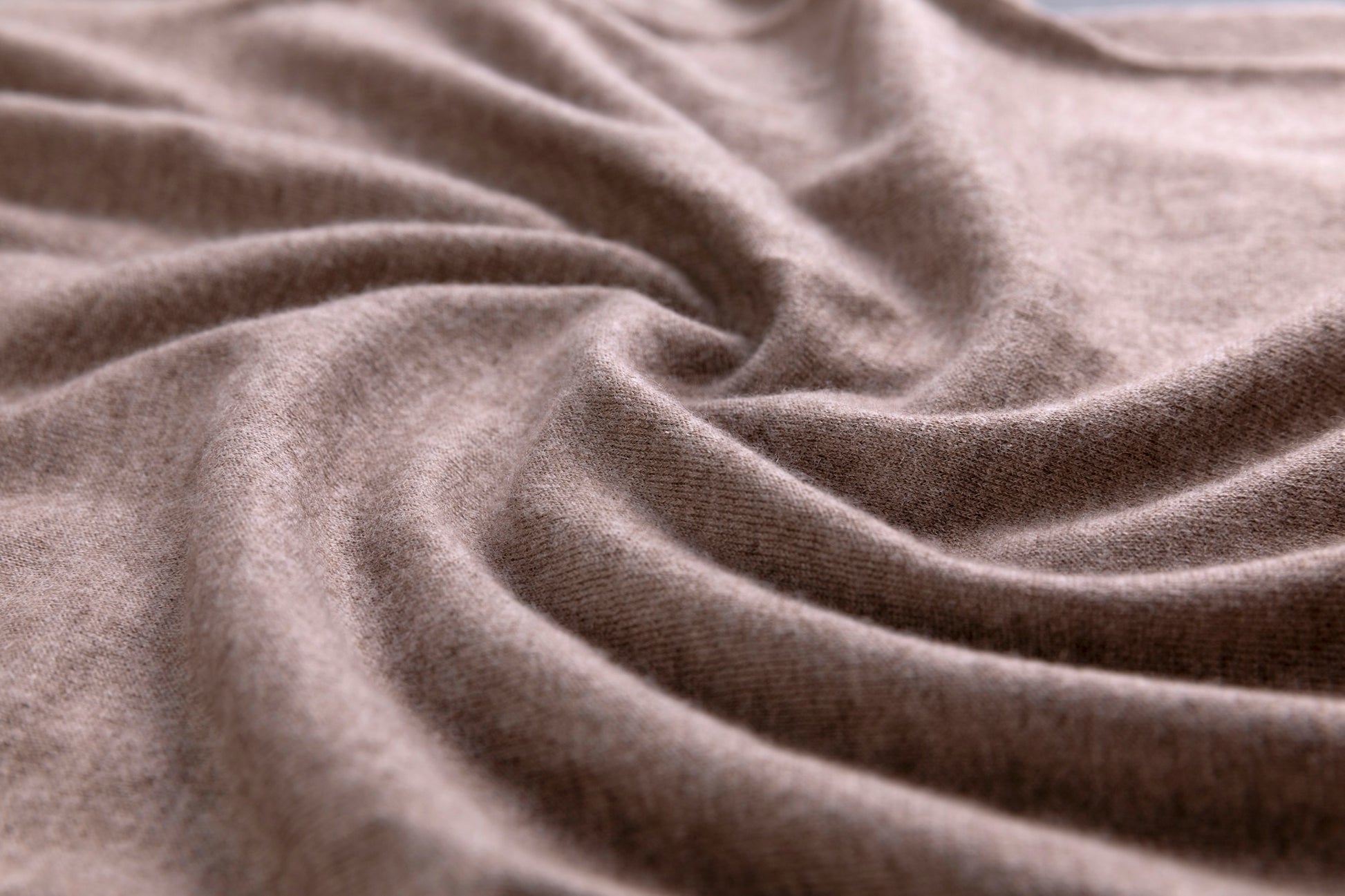 Cashmere V-neck T-shirt / White (01)