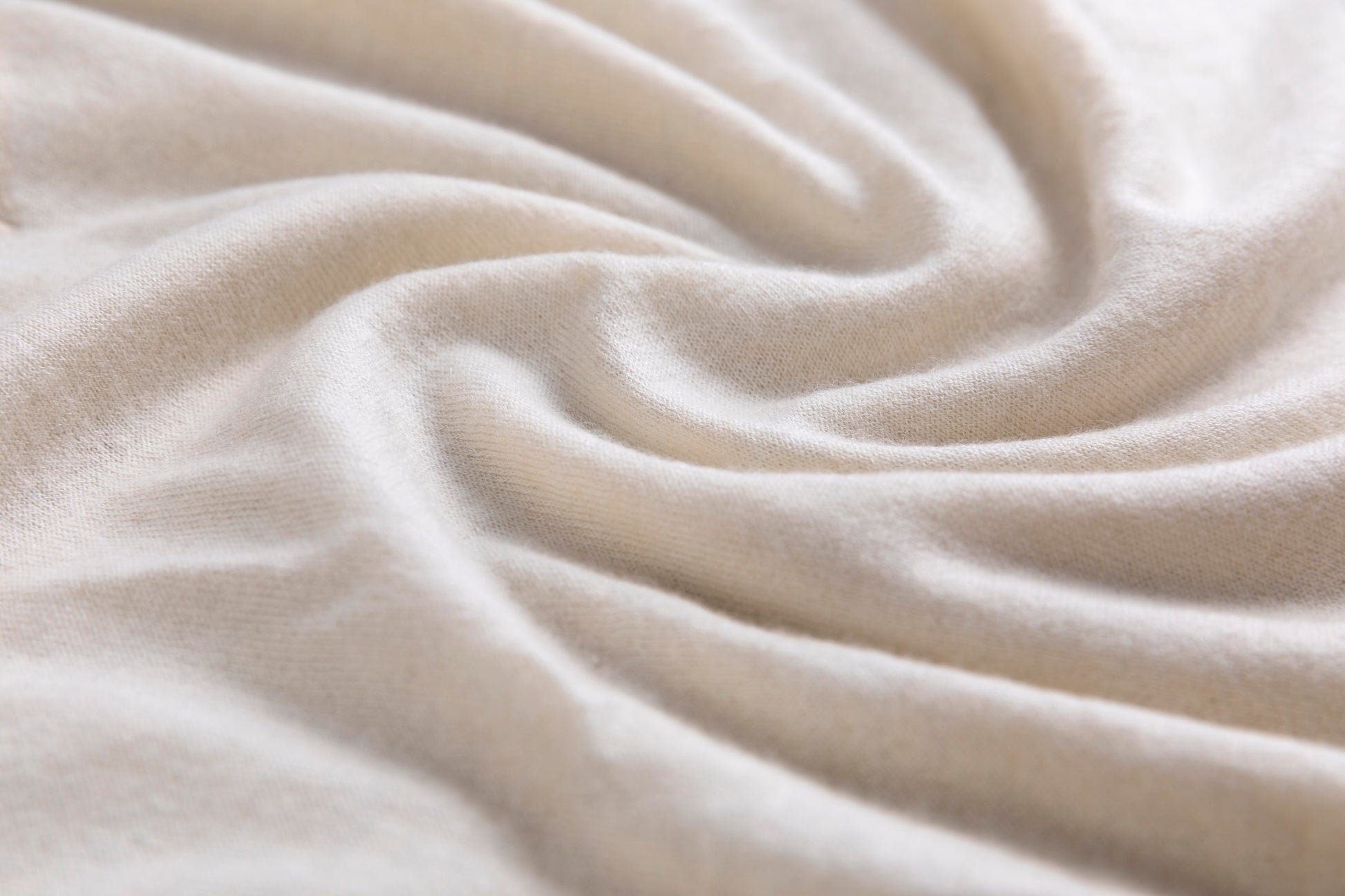 Cashmere V-neck T-shirt / White (01)