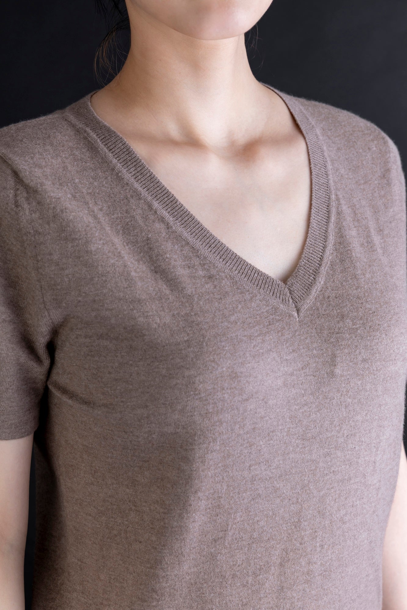 Cashmere V-neck T-shirt / White (01)