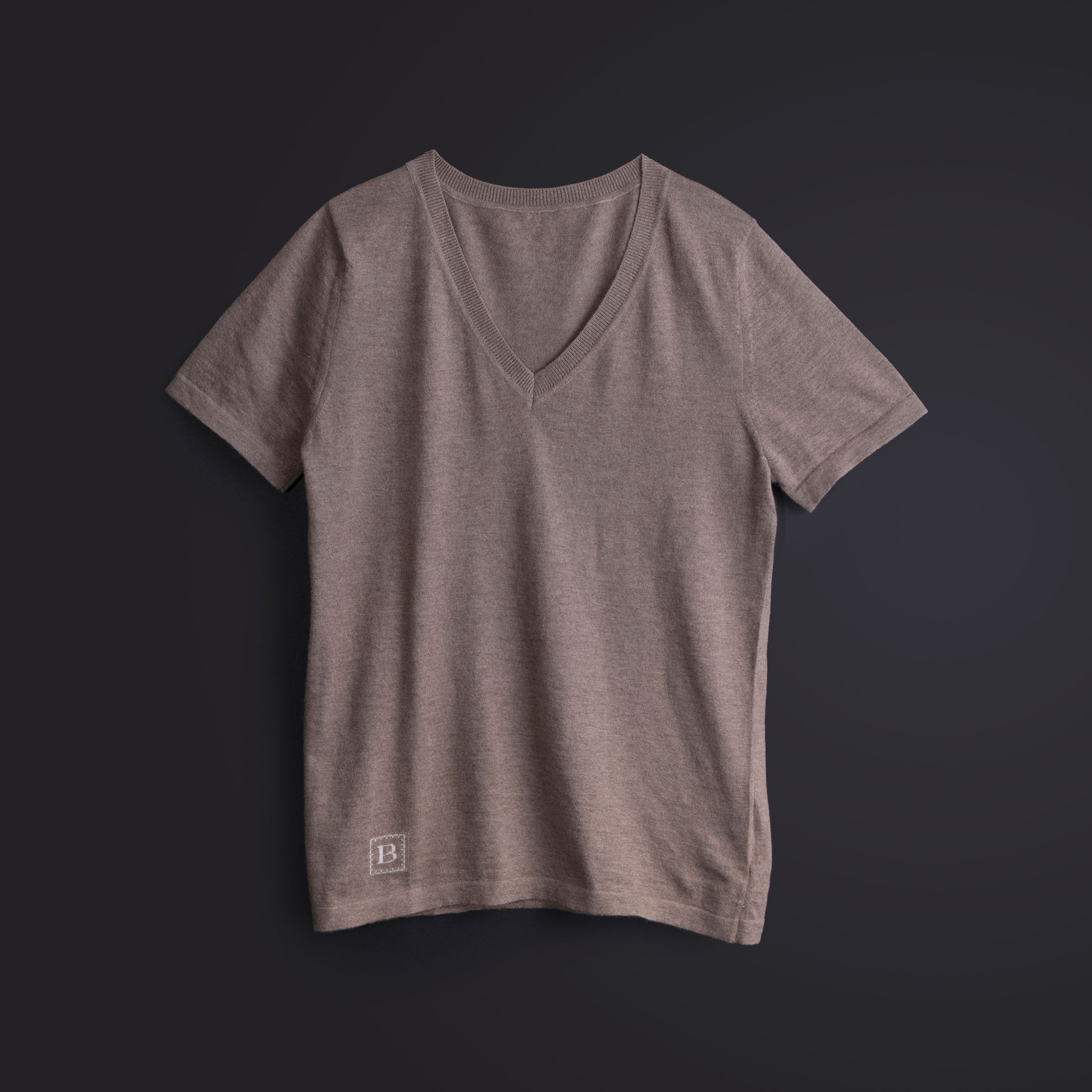 YAMMA ブラウン Vネック 長袖シャツ YAMMAのお洋服 会津木綿Vネックシャツ | MONDAY STORE
