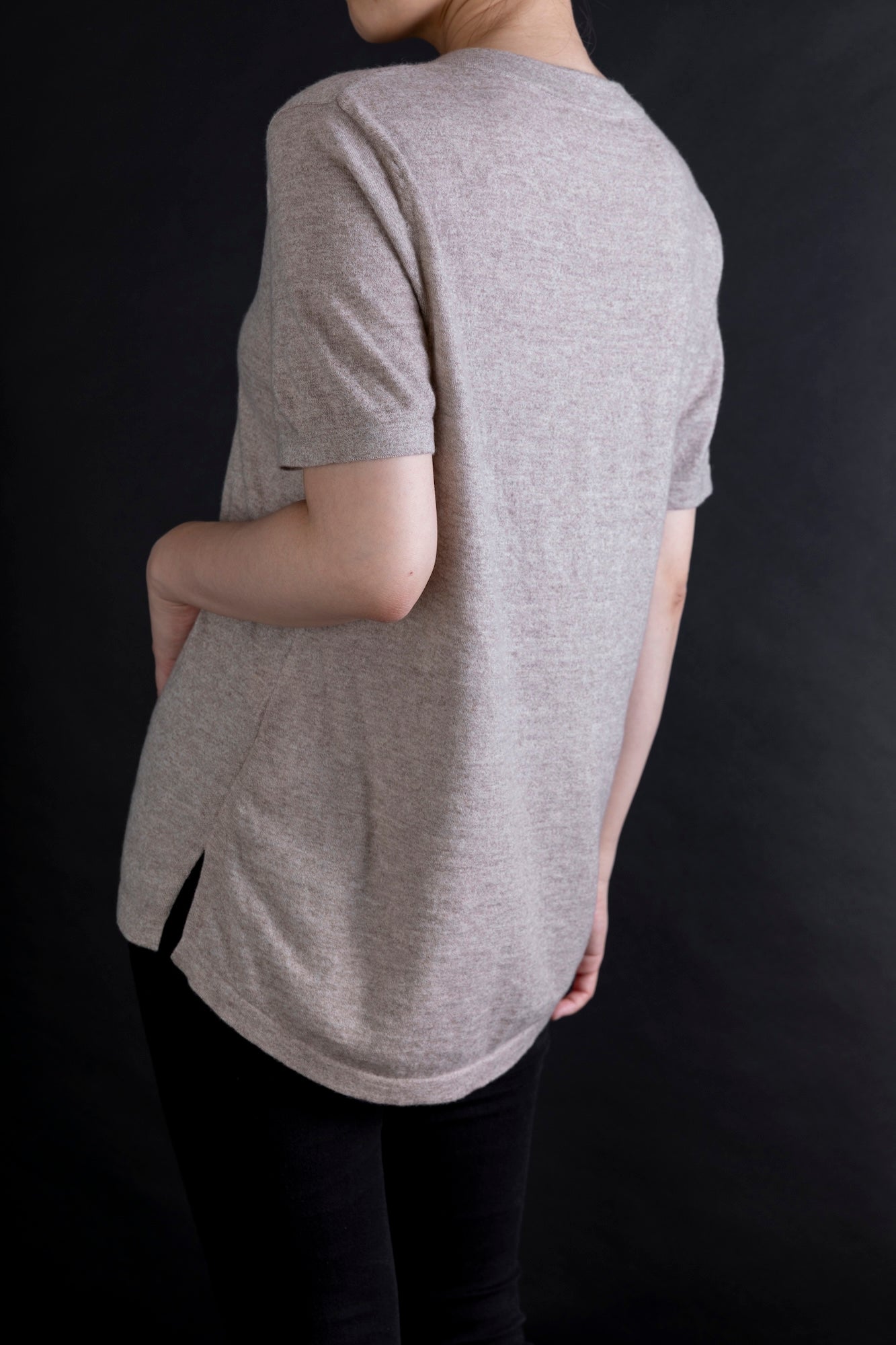 カシミヤ ラウンドヘムTシャツ / ウォームグレー