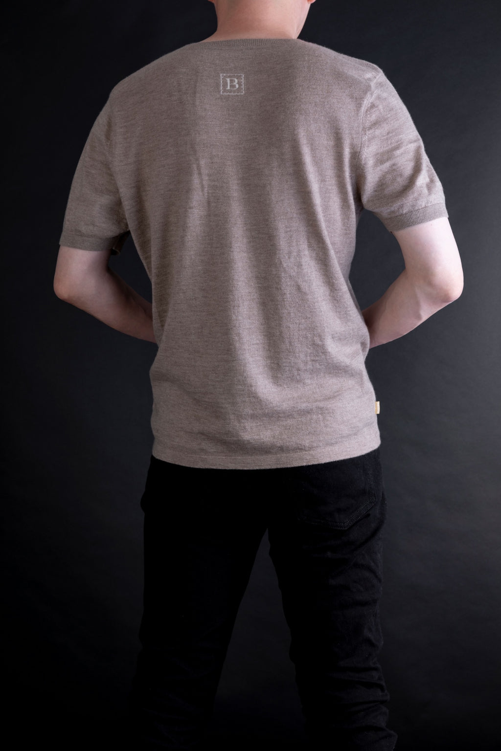 カシミヤ Vネック Tシャツ / ホワイトベージュ